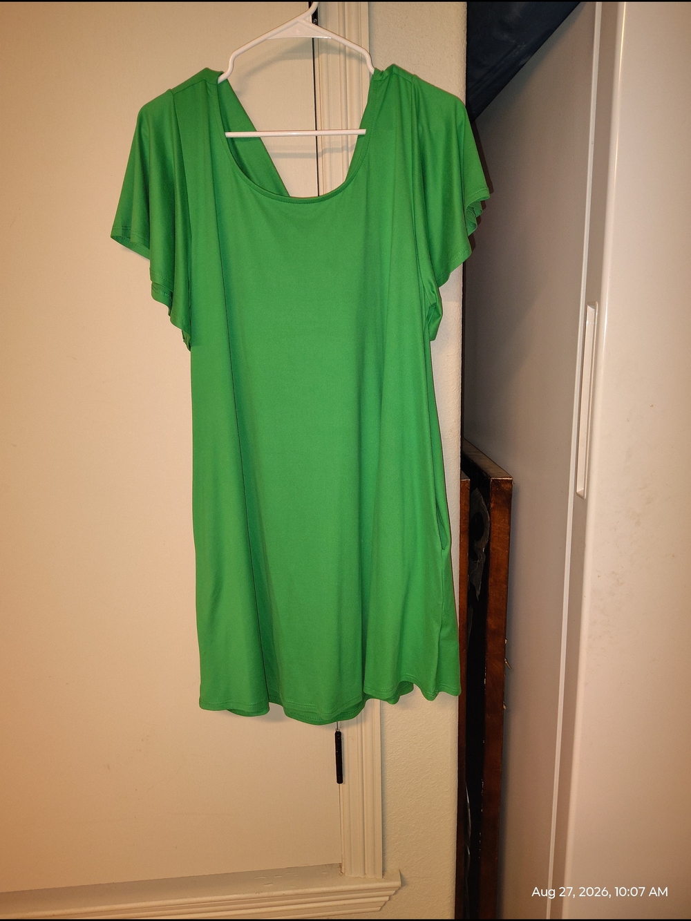 Source Unknown Vibrant Green Scoop-Neck Midi Dress with Flutter Sleeves